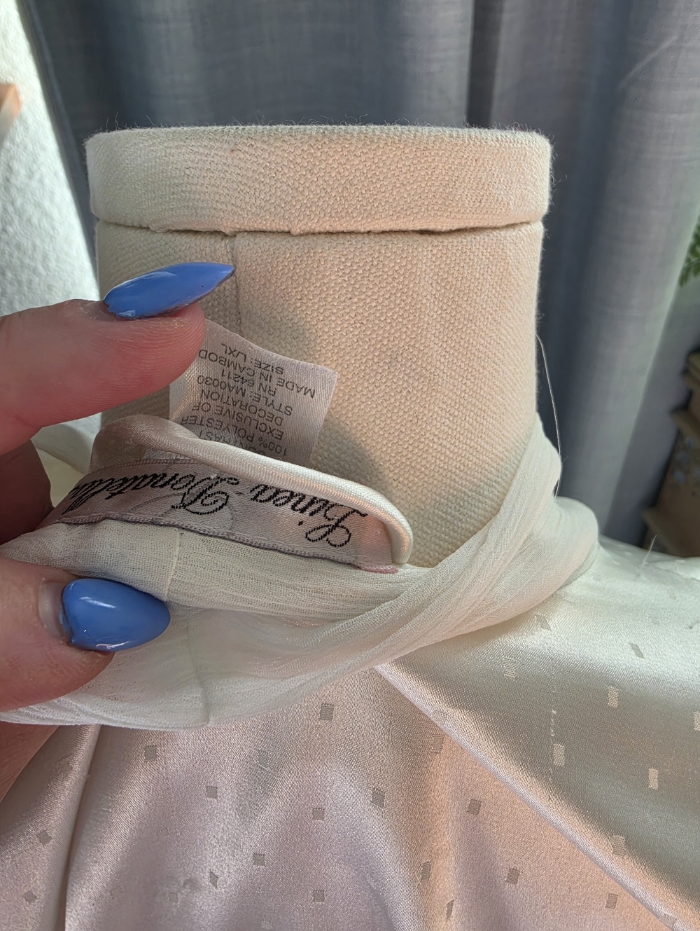 Vintage Robe - Picture 3 of 4
